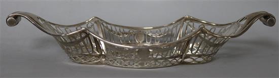 An Edwardian pierced silver dish, 5 oz.